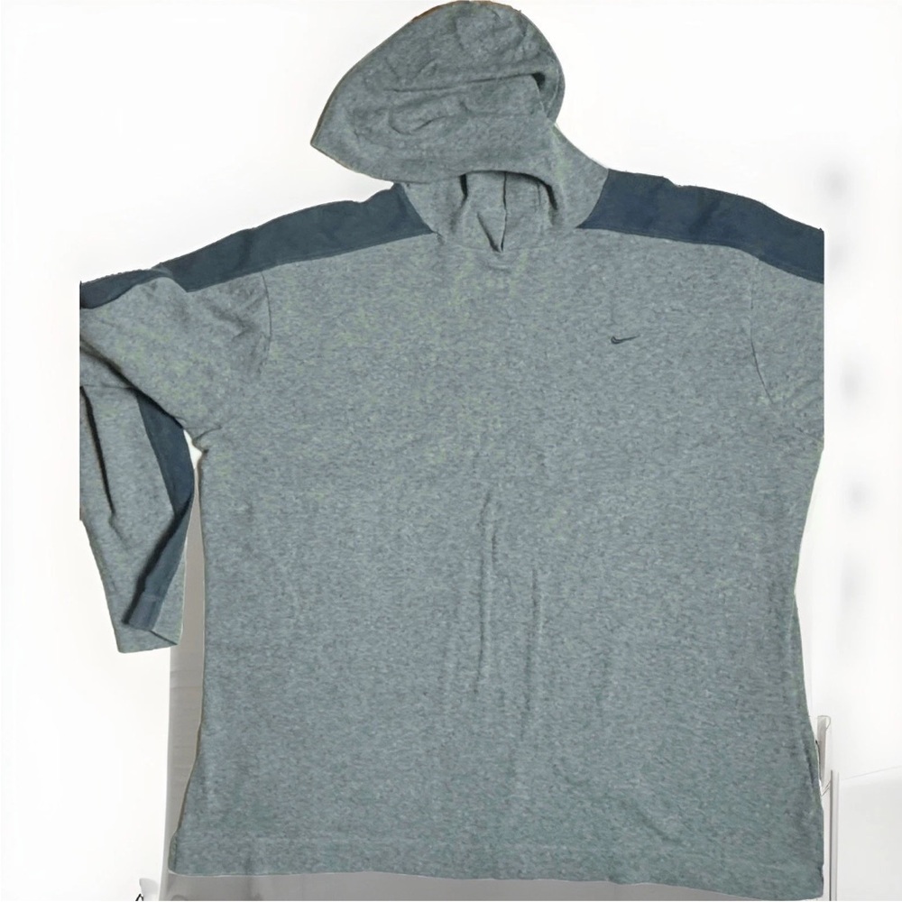 Nike Men's Heather Gray and Dark Gray Hoodie
